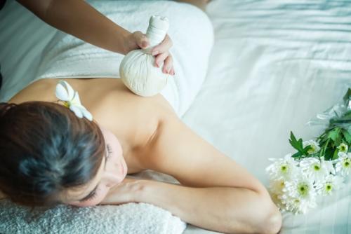 masajes relajantes y terapéuticos con pindas en motril granada Servicios de Salón de Belleza